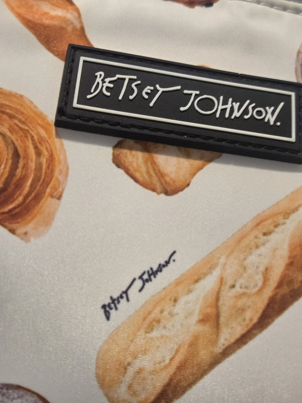 Betsey Johnson Baguette French Bread Pastries Insulated Lunch Tote Bag - Picture 6 of 10